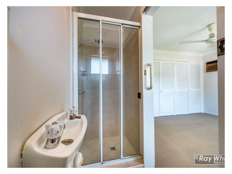 333 Philp Avenue, Frenchville QLD 4701