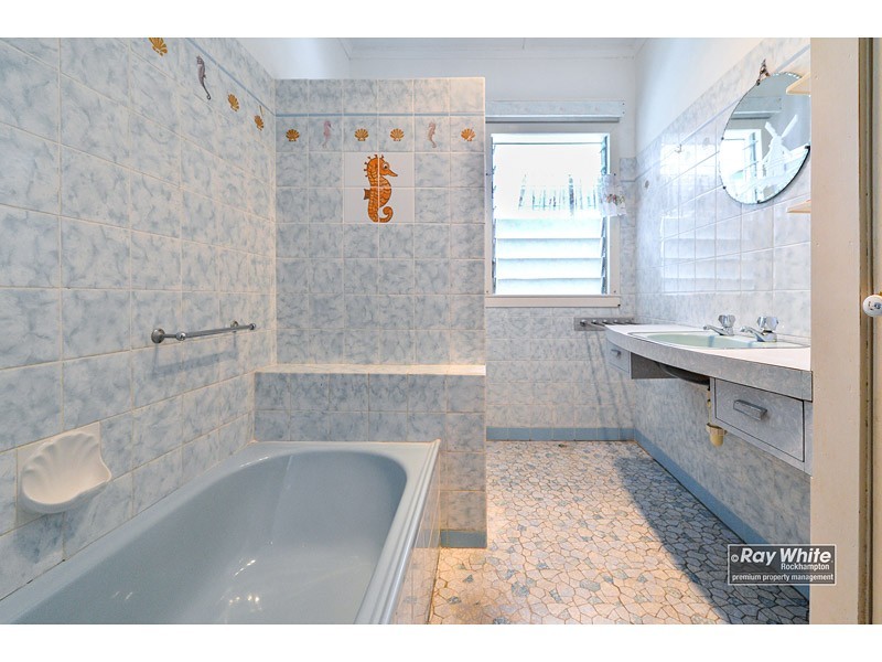 70 Wentworth Terrace, The Range QLD 4700