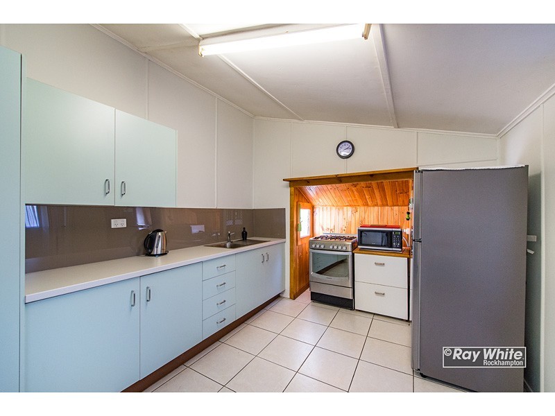 59 Evans Street, Berserker QLD 4701