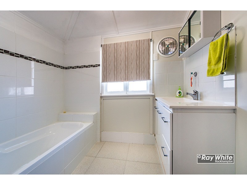 59 Evans Street, Berserker QLD 4701