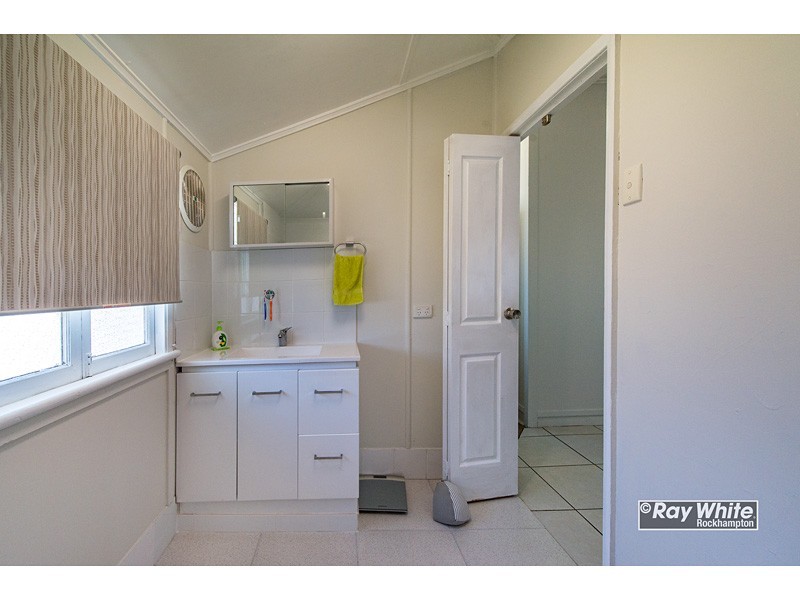 59 Evans Street, Berserker QLD 4701