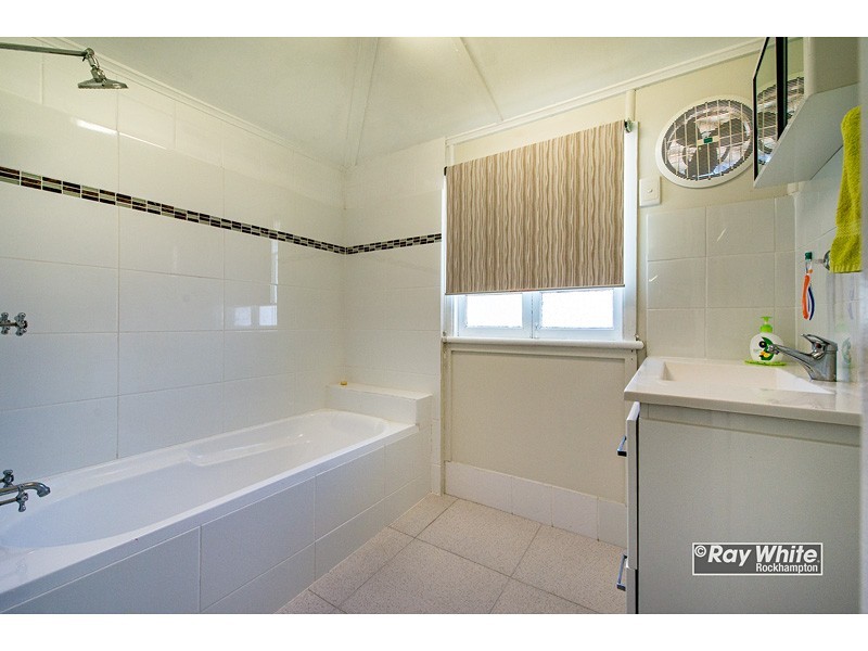 59 Evans Street, Berserker QLD 4701