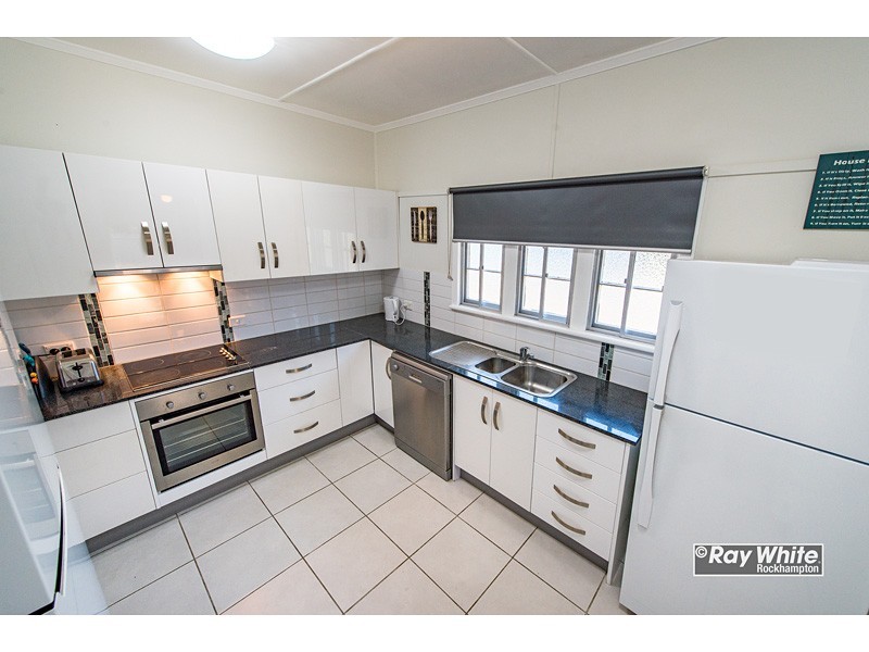 24 Charles Street, Berserker QLD 4701