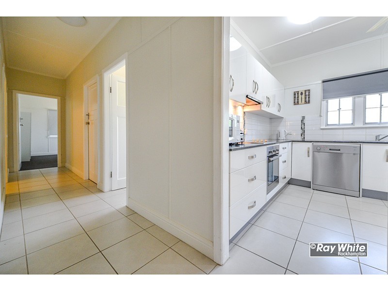 24 Charles Street, Berserker QLD 4701