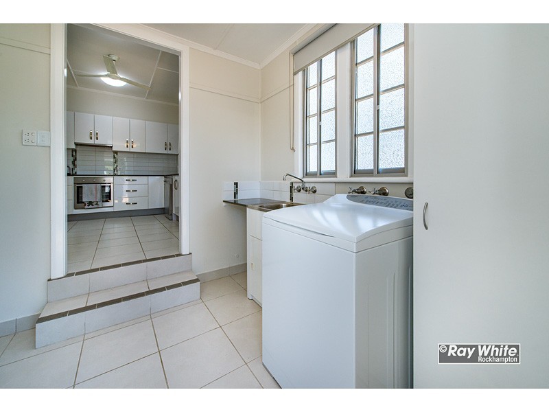 24 Charles Street, Berserker QLD 4701