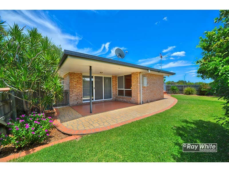 6 Stawell Court, Berserker QLD 4701