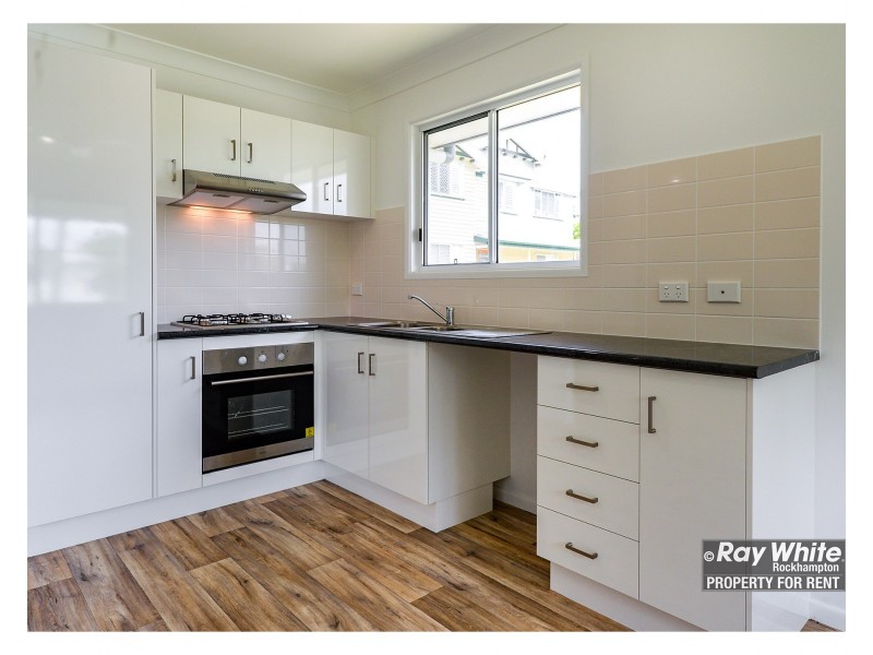 8 Athelstane Terrace, The Range QLD 4700