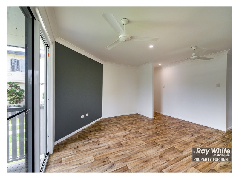 8 Athelstane Terrace, The Range QLD 4700