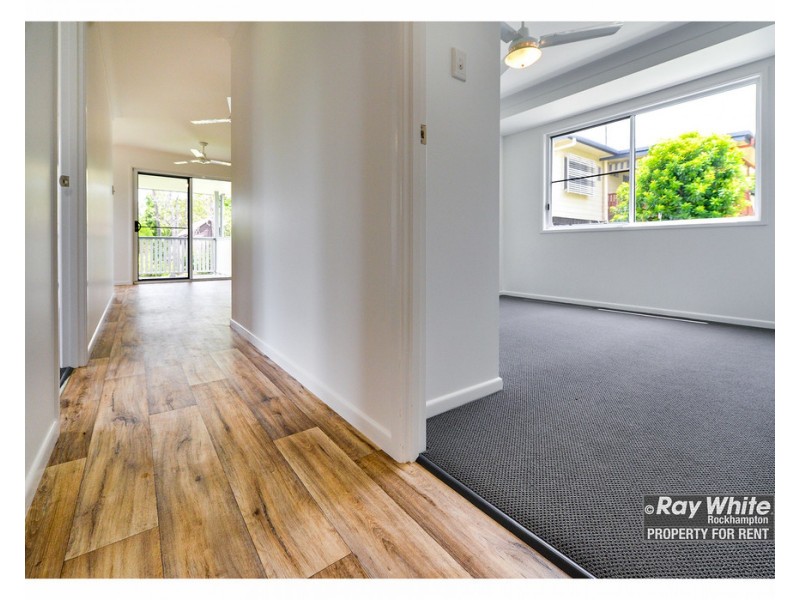 8 Athelstane Terrace, The Range QLD 4700