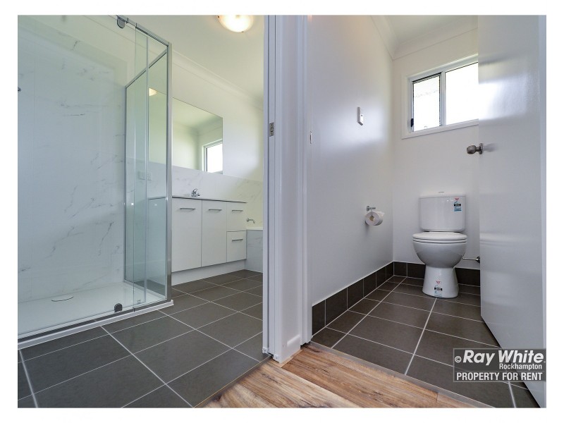 8 Athelstane Terrace, The Range QLD 4700