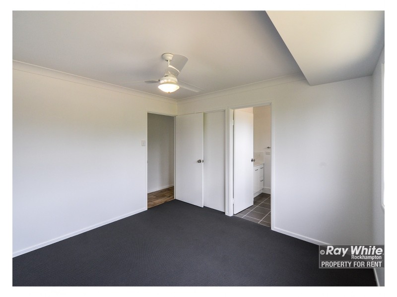 8 Athelstane Terrace, The Range QLD 4700