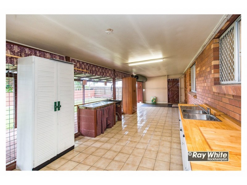 227 Alexandra Street, Kawana QLD 4701