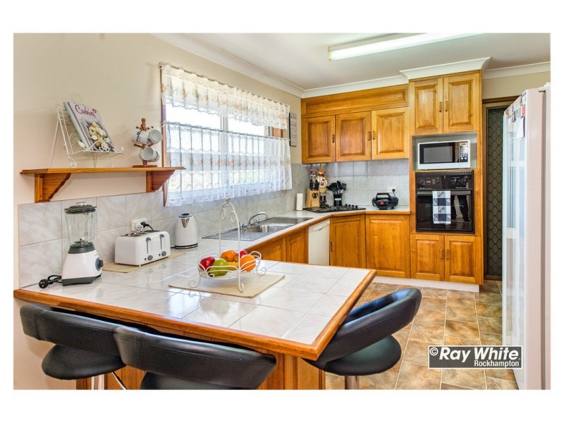 37 Watts Road, Gracemere QLD 4702