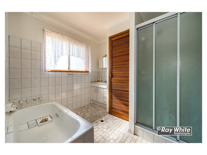 37 Watts Road, Gracemere QLD 4702