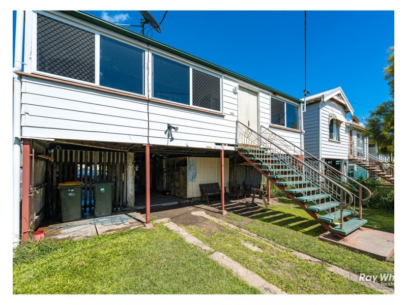 350 East Street, Depot Hill QLD 4700