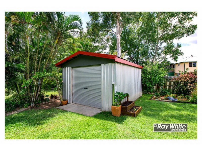 10 Mcilwraith Street, Kawana QLD 4701