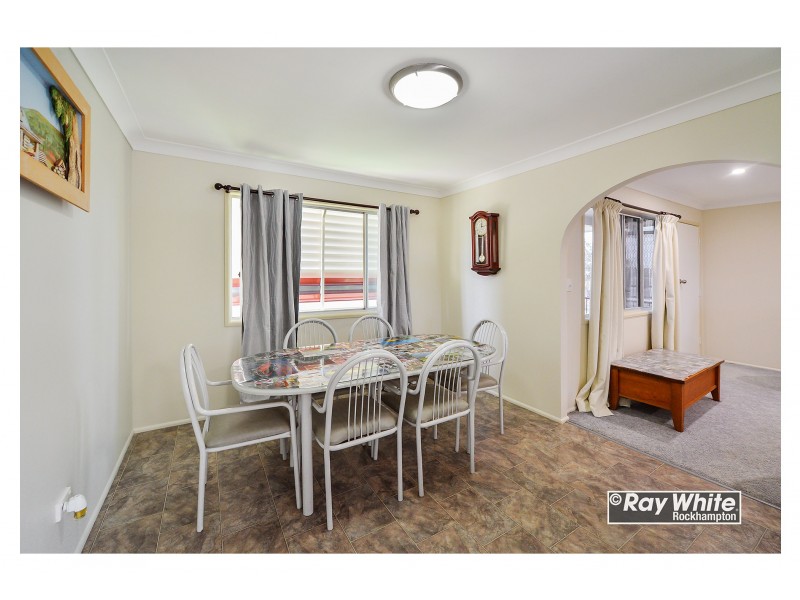 10 Mcilwraith Street, Kawana QLD 4701