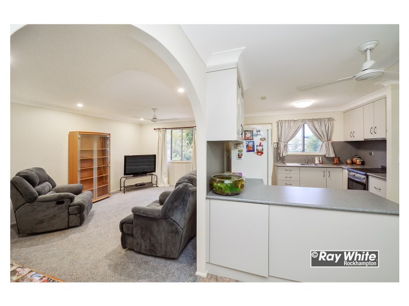 10 Mcilwraith Street, Kawana QLD 4701