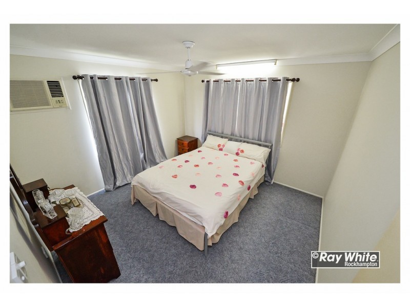 10 Mcilwraith Street, Kawana QLD 4701