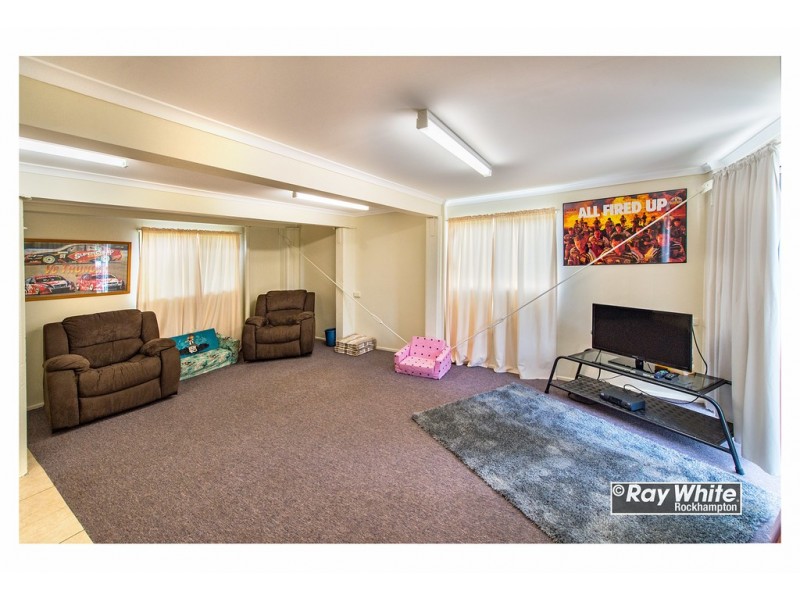 10 Mcilwraith Street, Kawana QLD 4701