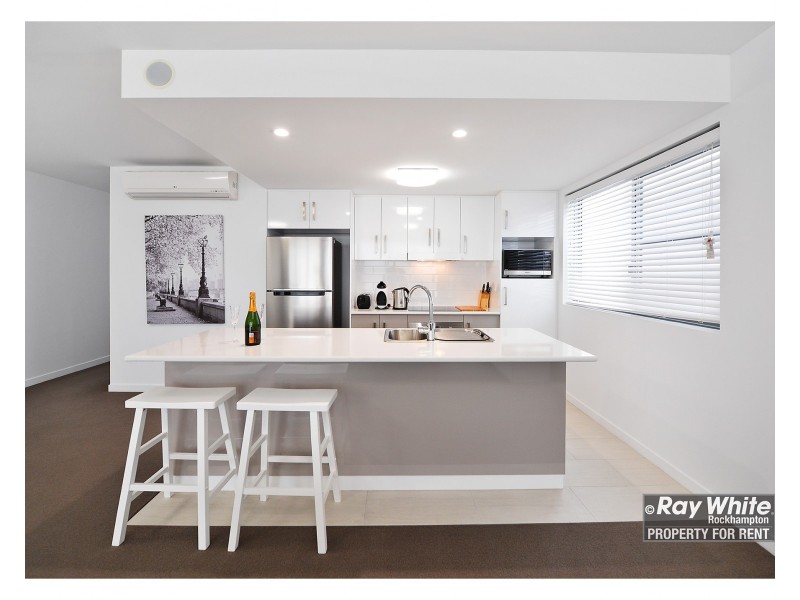 501/2-4 Victoria Parade, Rockhampton City QLD 4700