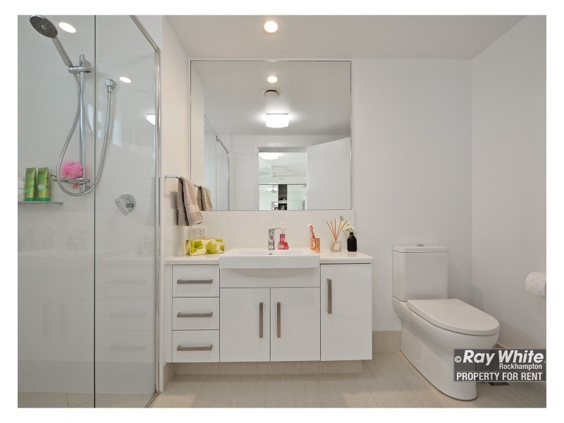 501/2-4 Victoria Parade, Rockhampton City QLD 4700