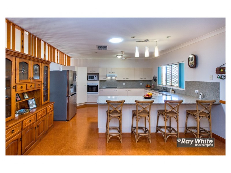 40 Angela Road, Rockyview QLD 4701