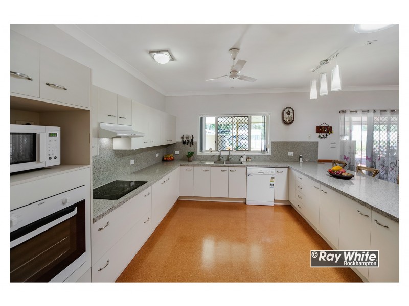 40 Angela Road, Rockyview QLD 4701