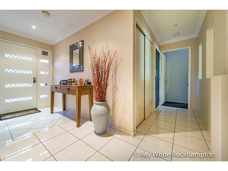 15 Jolinda Way, Rockyview QLD 4701