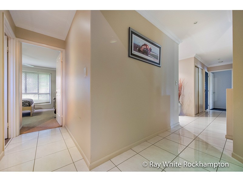 15 Jolinda Way, Rockyview QLD 4701