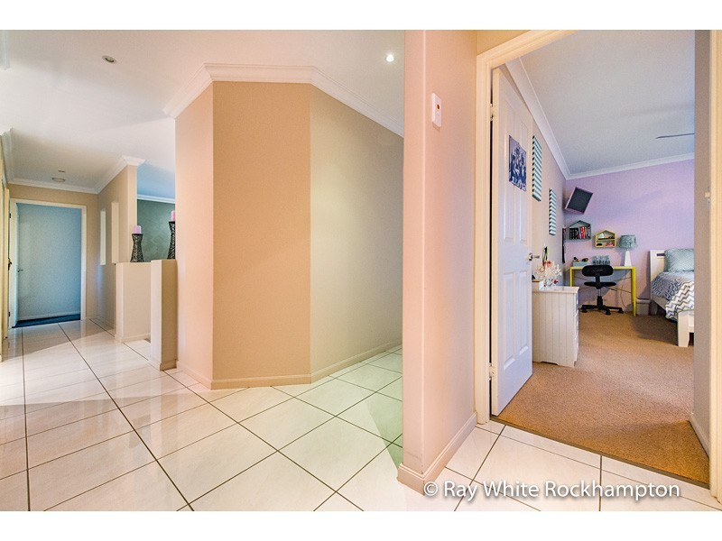 15 Jolinda Way, Rockyview QLD 4701