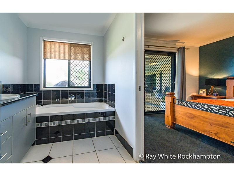 15 Jolinda Way, Rockyview QLD 4701