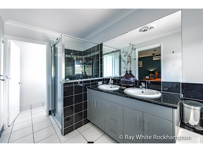 15 Jolinda Way, Rockyview QLD 4701