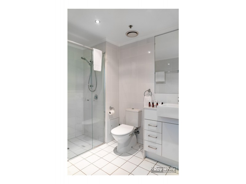 1102/102-108 Victoria Parade, Rockhampton City QLD 4700