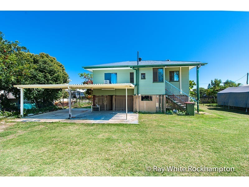 36 Tung Yeen Street, Park Avenue QLD 4701