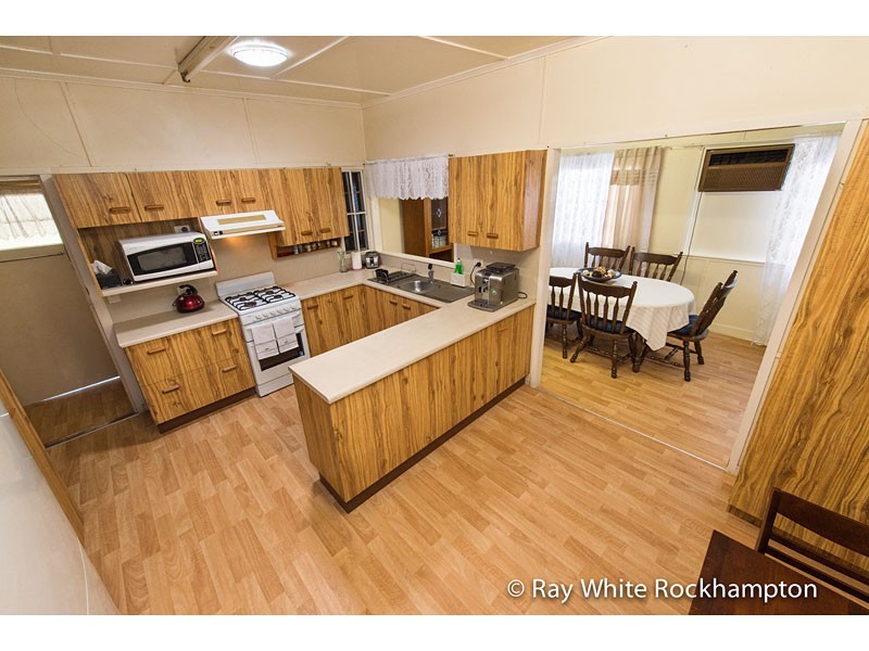 8 Wilmington Street, Kawana QLD 4701