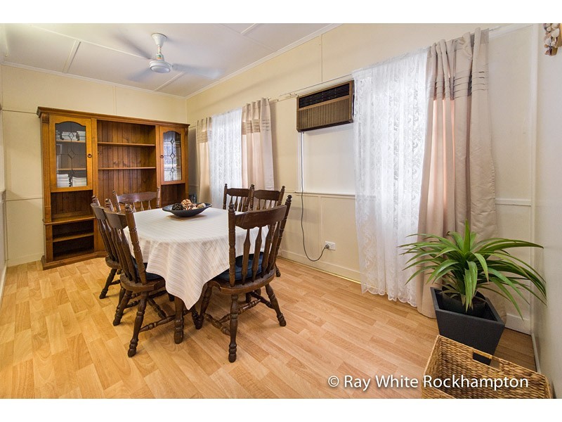 8 Wilmington Street, Kawana QLD 4701