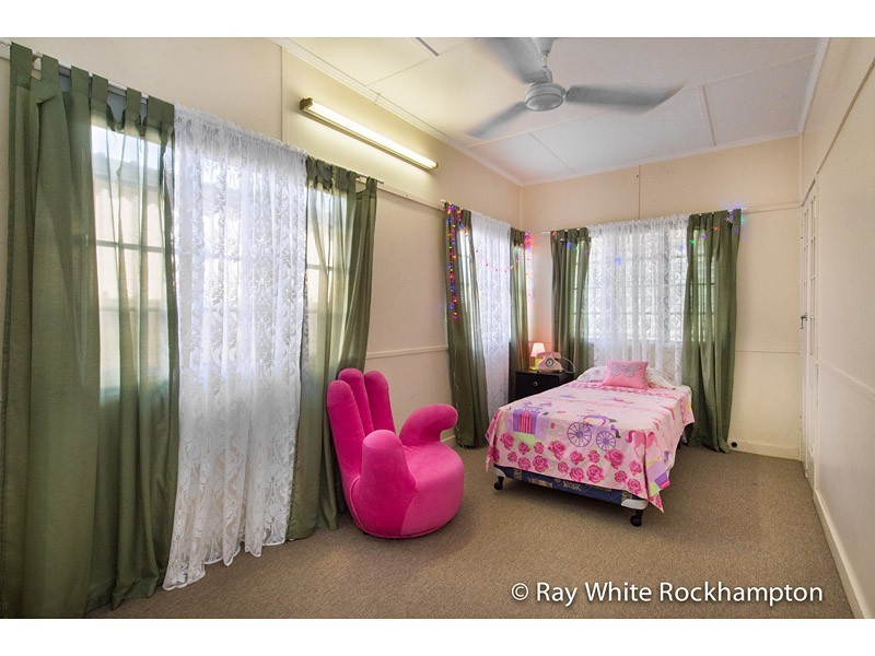 8 Wilmington Street, Kawana QLD 4701