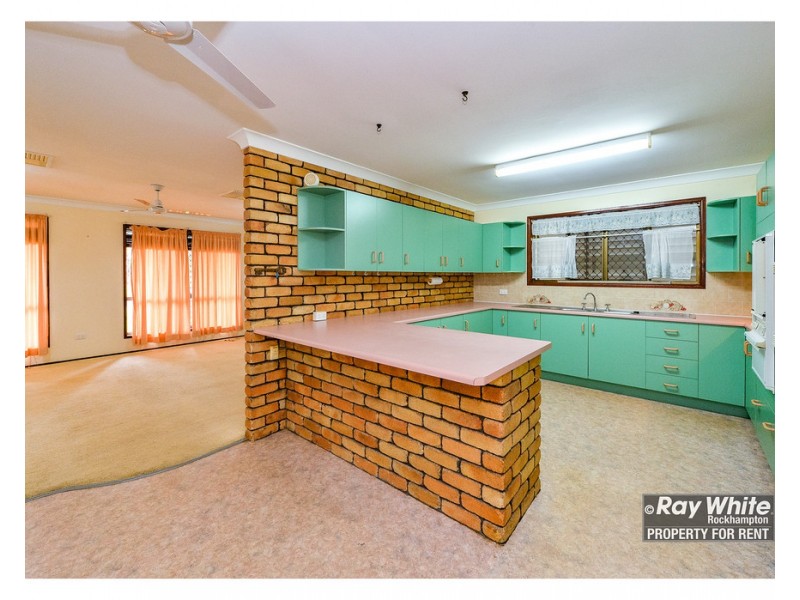 4 Labanka Close, Frenchville QLD 4701