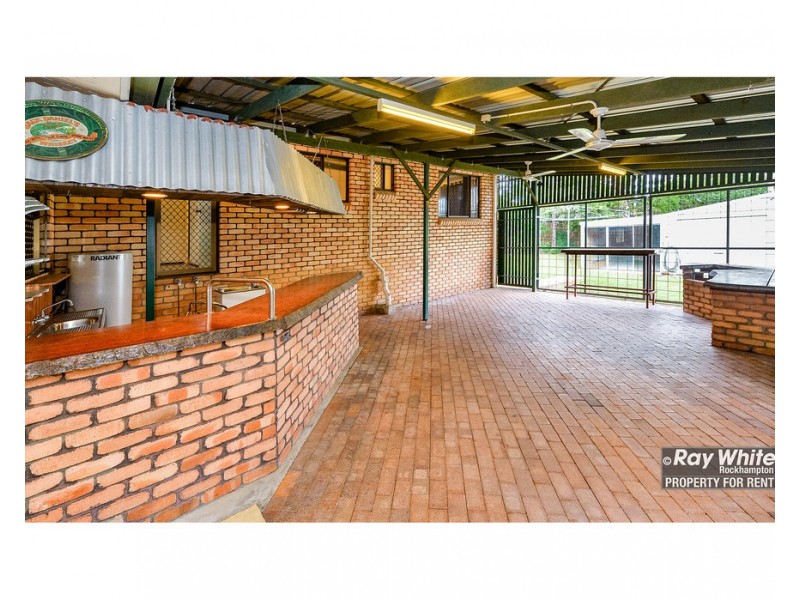 4 Labanka Close, Frenchville QLD 4701