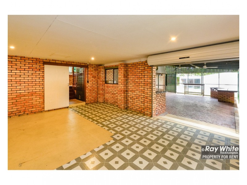 4 Labanka Close, Frenchville QLD 4701