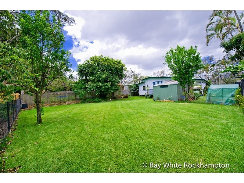 465 Crane Avenue, Kawana QLD 4701