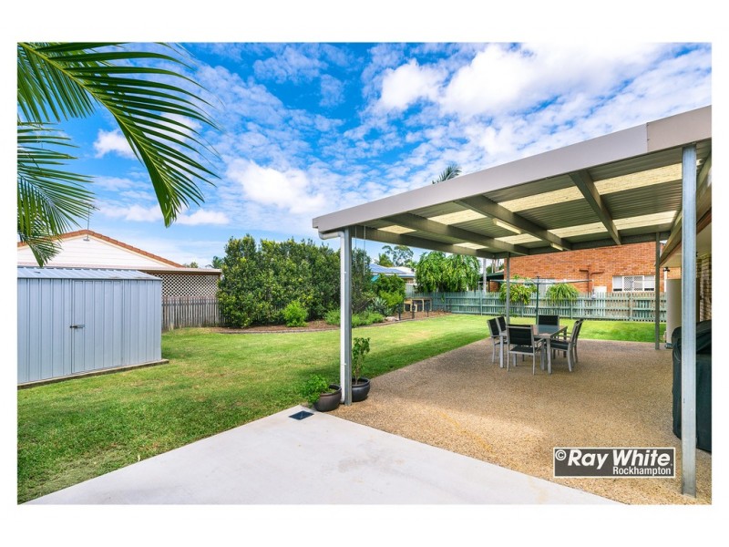 7 Kawana Close, Kawana QLD 4701
