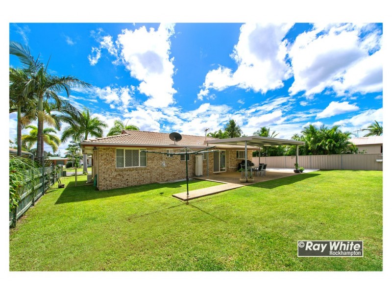 7 Kawana Close, Kawana QLD 4701