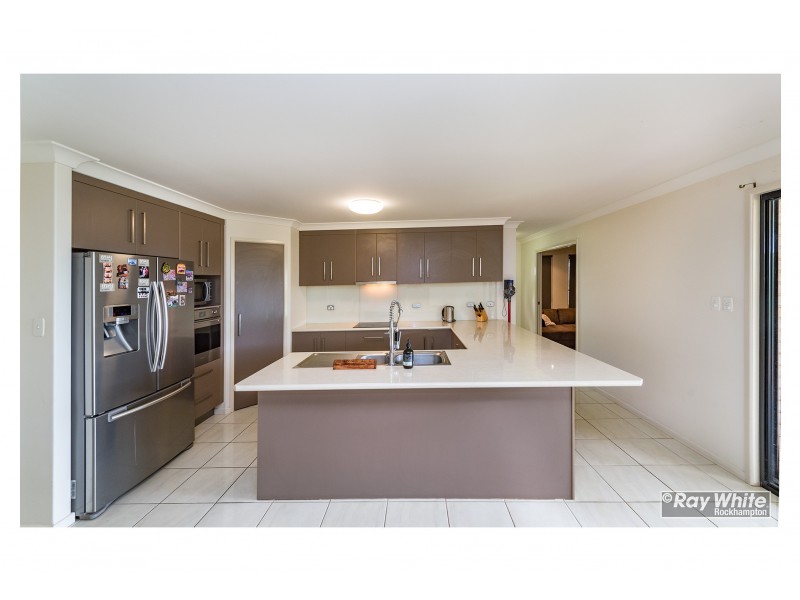 11 Brady Place, Gracemere QLD 4702