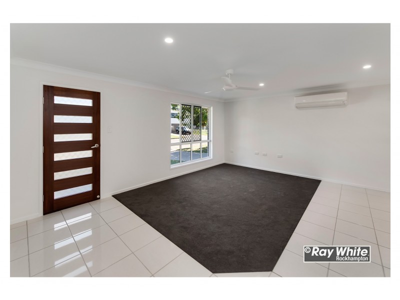 8 Hopkins Street, Park Avenue QLD 4701