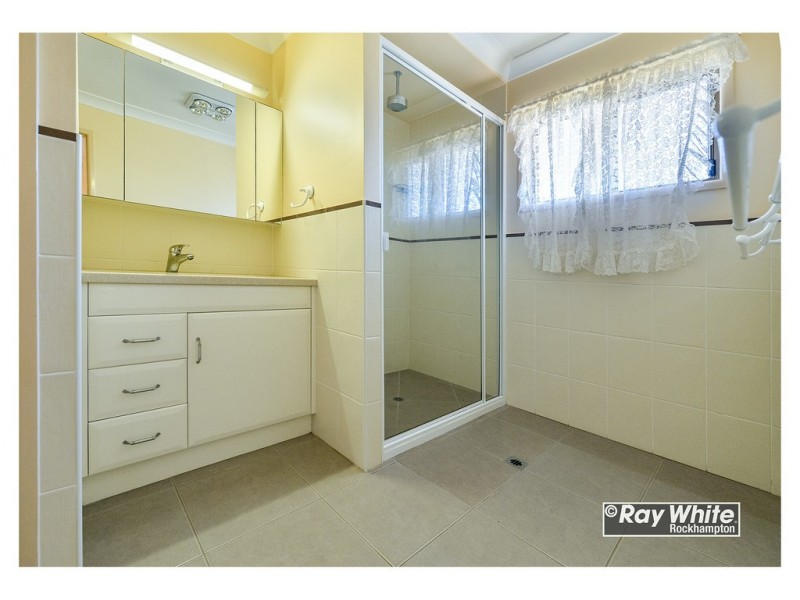 32 Emmerson Drive, Glenlee QLD 4711