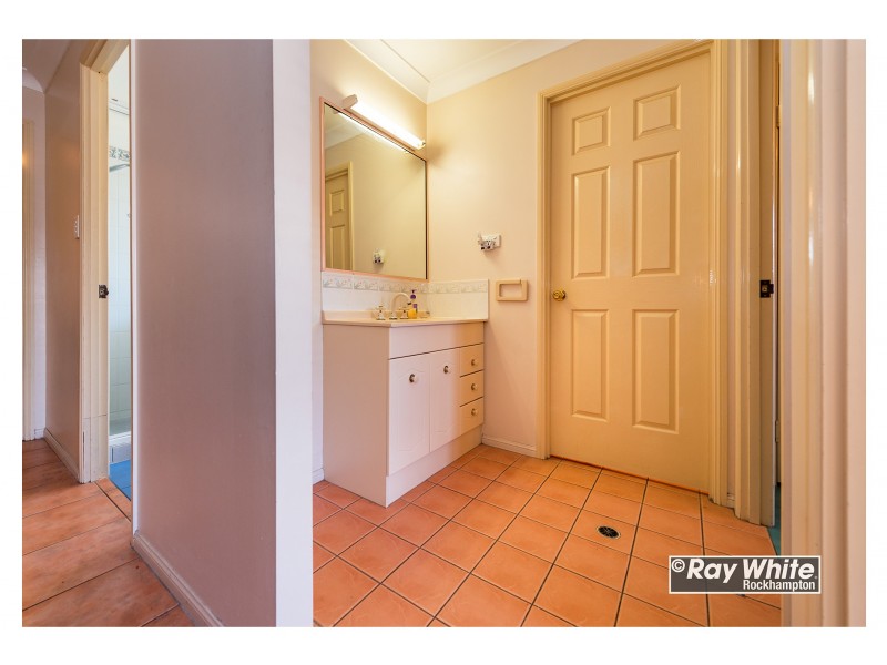 42 Carara Drive, Kawana QLD 4701