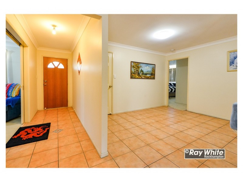 42 Carara Drive, Kawana QLD 4701