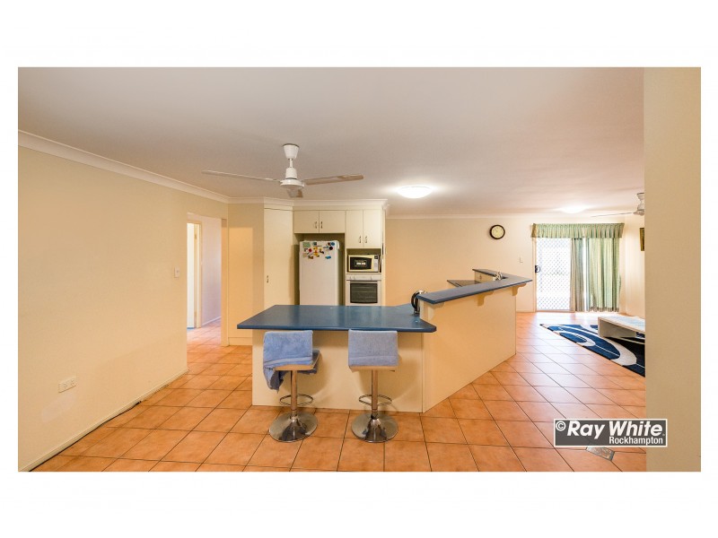 42 Carara Drive, Kawana QLD 4701